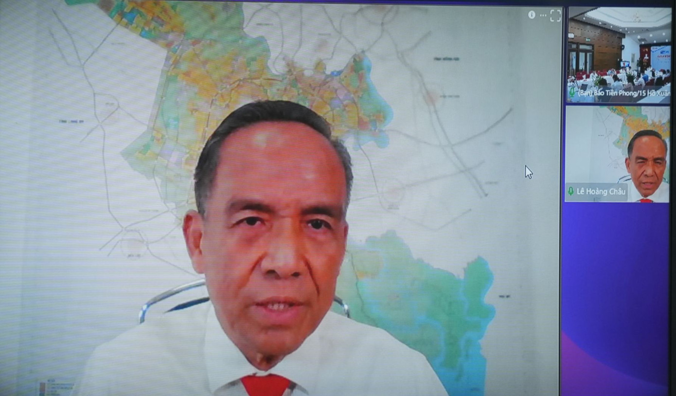 Ông Lê Hoàng Châu, Chủ tịch Hiệp hội Bất động sản TPHCM tham dự tọa đàm từ đầu cầu TPHCM Ông Lê Hoàng Châu, Chủ tịch Hiệp hội Bất động sản TPHCM tham dự tọa đàm từ đầu cầu TPHCM