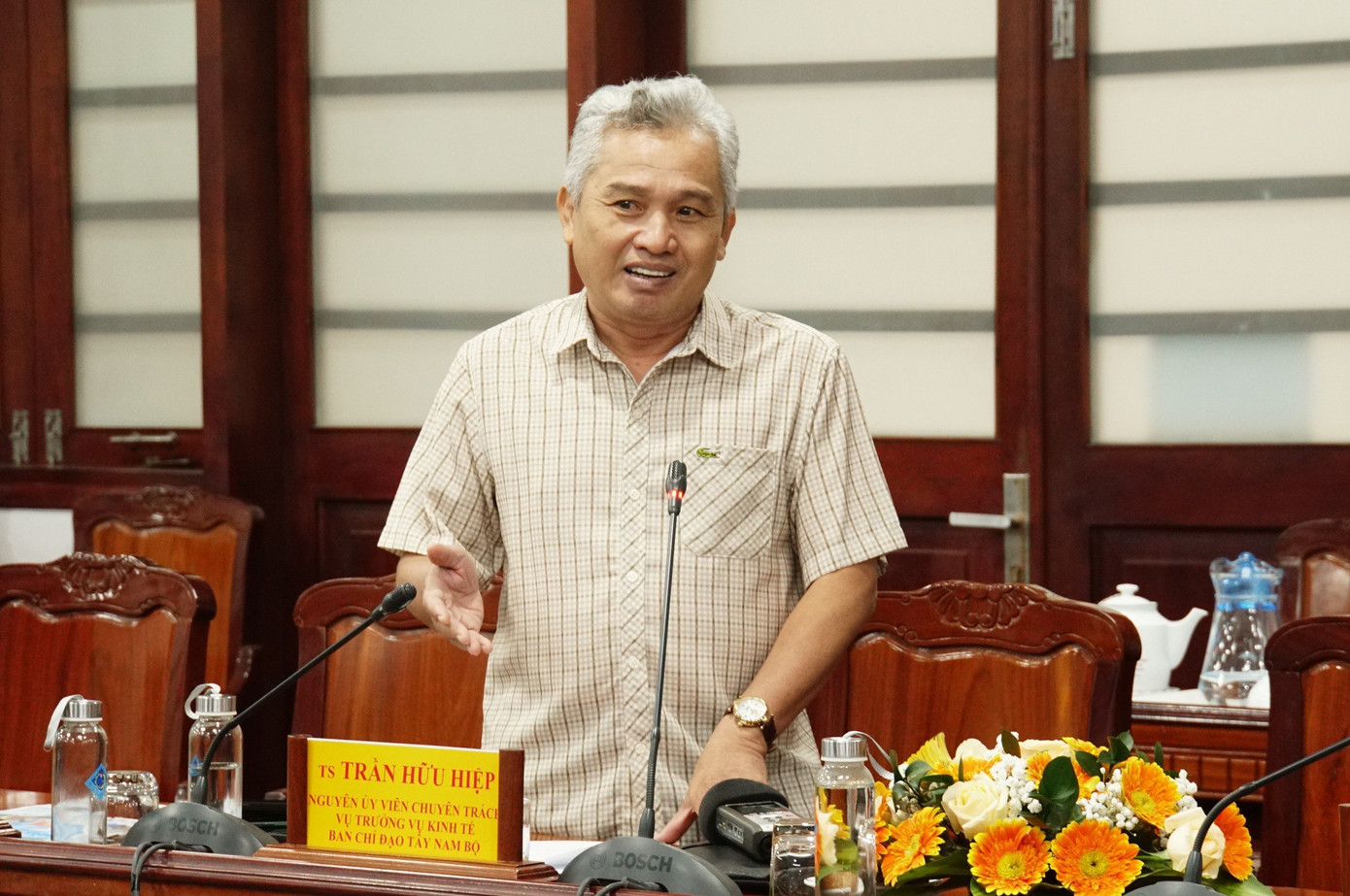 TS. Trần Hữu Hiệp, nguyên Ủy viên Chuyên trách, Vụ trưởng Vụ Kinh tế, Ban Chỉ đạo Tây Nam Bộ TS. Trần Hữu Hiệp, nguyên Ủy viên Chuyên trách, Vụ trưởng Vụ Kinh tế, Ban Chỉ đạo Tây Nam Bộ