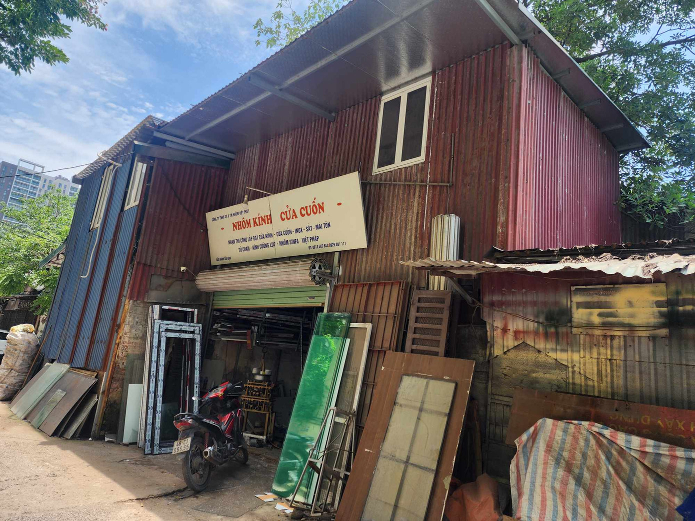 Công trình trên ô đất C4, UBND phường Yên Hòa đề nghị ngừng cấp điện Công trình trên ô đất C4, UBND phường Yên Hòa đề nghị ngừng cấp điện