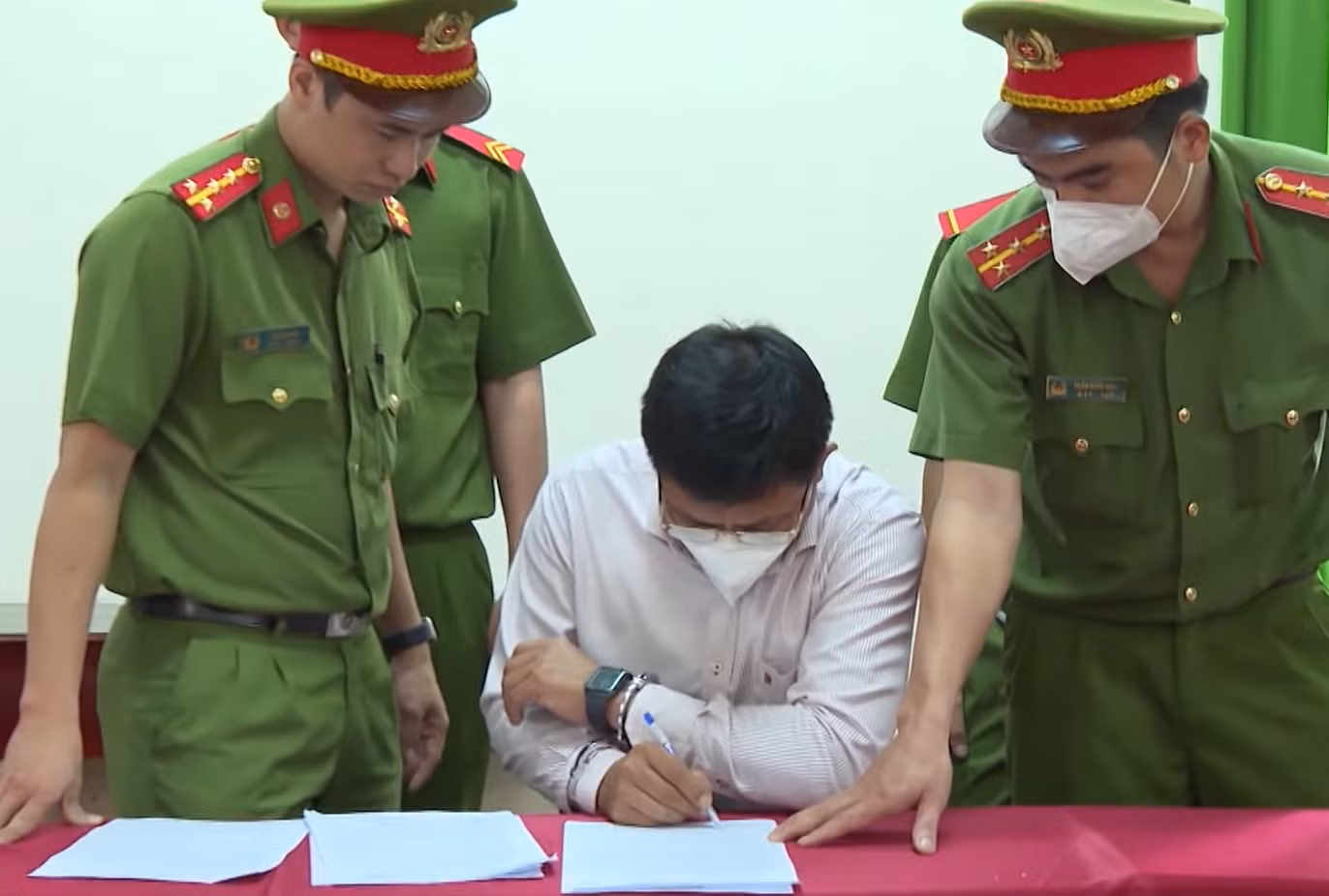 Ông Nguyễn Văn Sáu bị bắt tạm giam