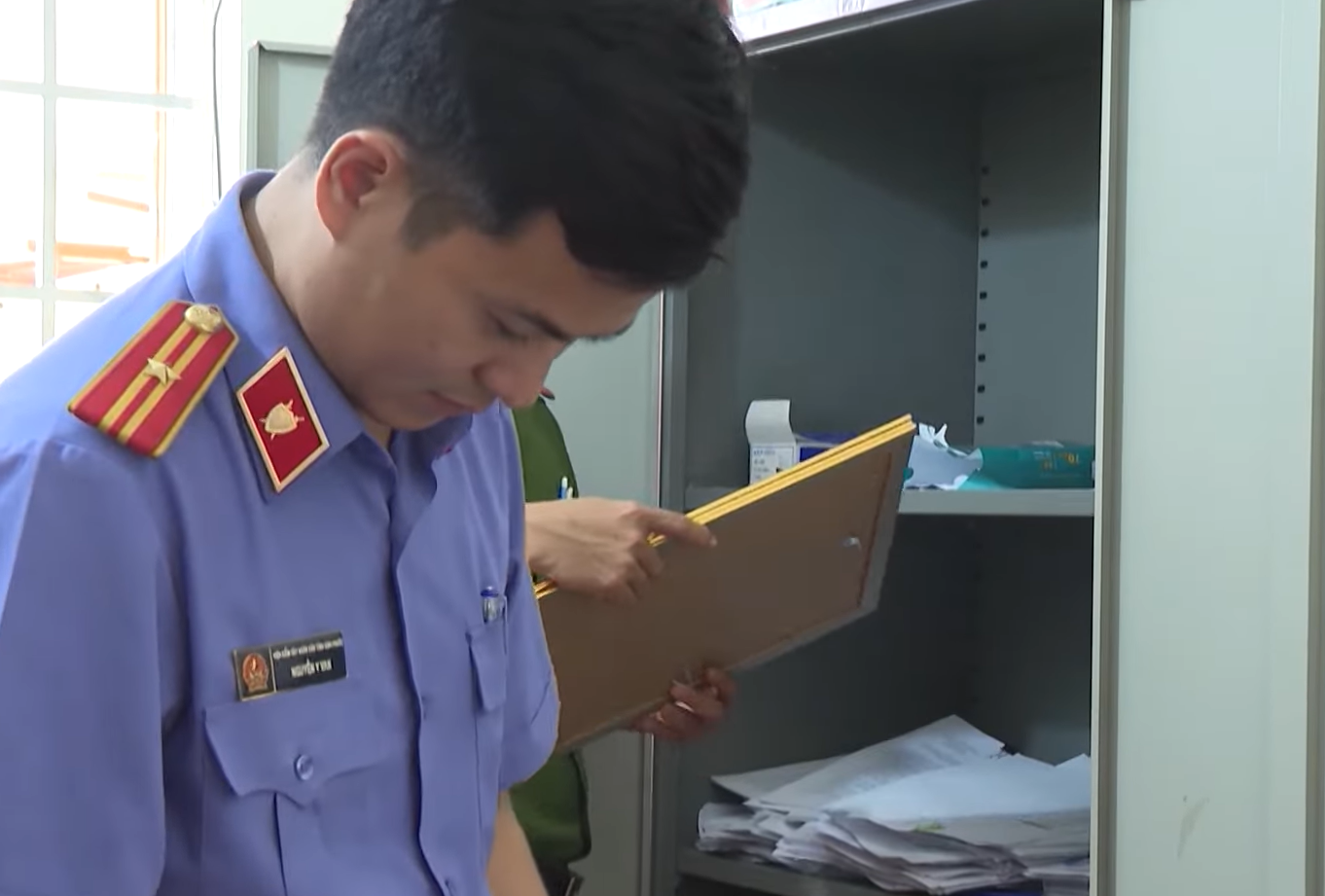 Các hồ sơ, tài liệu liên quan tại CDC Bình Phước được niêm phong để hỗ trợ công tác điều tra