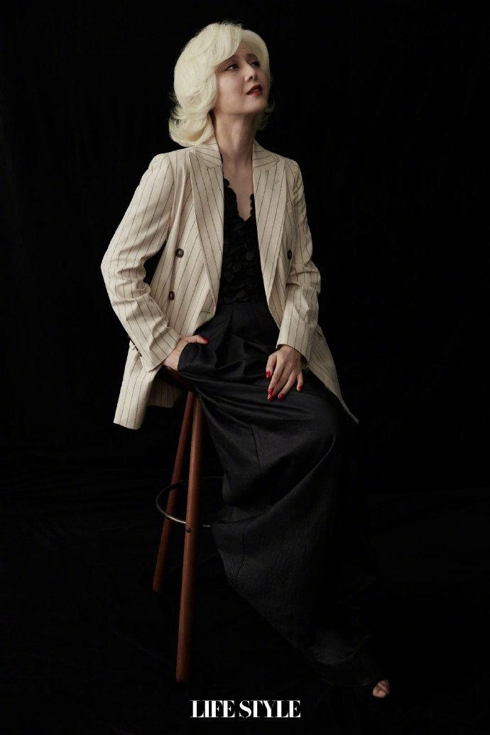 Nhiều fan khẳng định Phạm Băng Băng khi về già còn đẹp hơn thế này bởi hiện đã ở tuổi trung niên nhưng cô vẫn rất trẻ trung sành điệu.