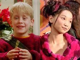 Macaulay Culkin và bạn gái Brenda Song đều là những ngôi sao nhí khi còn nhỏ, đóng phim và nổi tiếng từ sớm. Macaulay Culkin và bạn gái Brenda Song đều là những ngôi sao nhí khi còn nhỏ, đóng phim và nổi tiếng từ sớm.