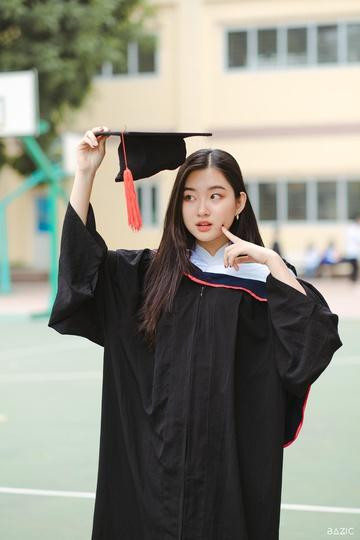 Yêu thích làm mẫu ảnh song Thu Trang luôn đặt việc học lên hàng đầu. Yêu thích làm mẫu ảnh song Thu Trang luôn đặt việc học lên hàng đầu.