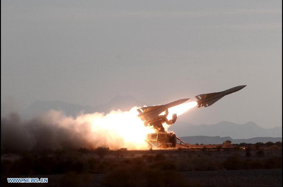 Iran phóng thử tên lửa đất đối không trong ngày 14 tháng 11