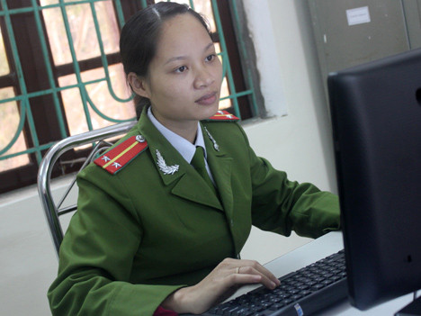 Trung úy Vũ Thị Hải Yến. Ảnh: Việt Dũng