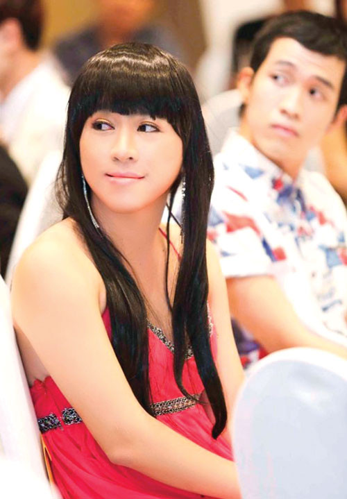 Huỳnh Chí Dũng hiện nay (trái)