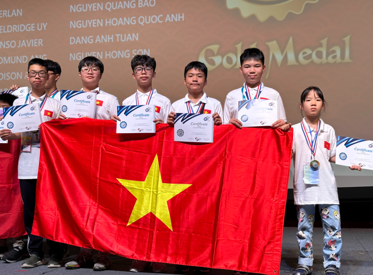 Học sinh đạt huy chương Vàng kỳ thi Toán Quốc tế WMI Học sinh đạt huy chương Vàng kỳ thi Toán Quốc tế WMI