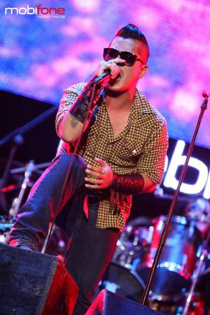 Microwave “phiêu” cùng hàng ngàn khán giả