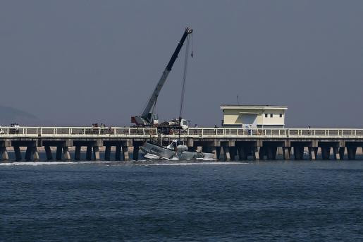 Thủy phi cơ đâm vào cầu, nhiều người tử vong ảnh 4