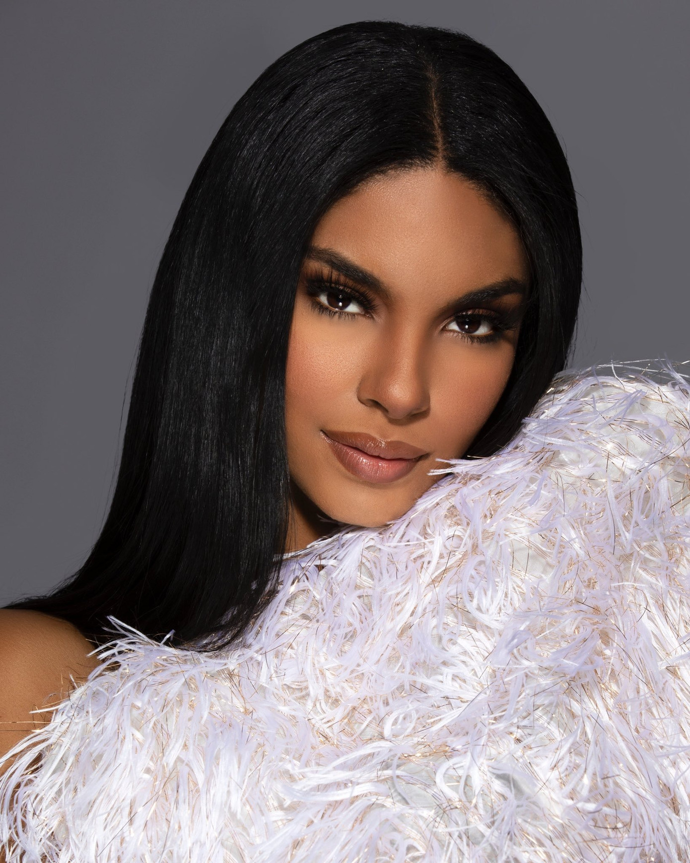 Trong danh sách top 20 đề cử còn có người đẹp Puerto Rico - Ashley Cariño (top 5 Miss Universe 2022) và người đẹp Cộng hòa Czech - Kristýna Malířová (top 12 Hoa hậu Siêu quốc gia 2022).