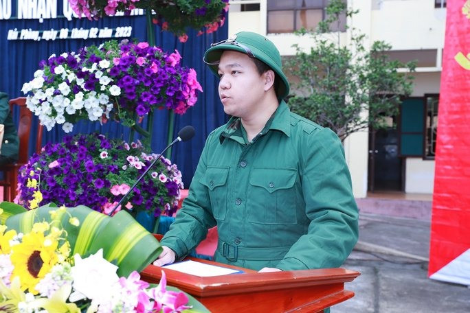 Cũng như bao thanh niên khác, tân binh Phạm Thái Sơn nhận thức rõ việc lên đường nhập ngũ là trách nhiệm, nghĩa vụ và cũng là quyền lợi cao quý.