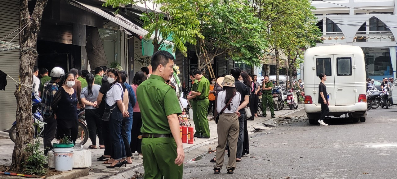 Lực lượng chức năng đang tiếp tục điều tra, xử lý vụ việc.