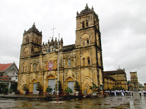 Nhà thờ Bùi Chu. Ảnh: Svbuichu.. Nhà thờ Bùi Chu. Ảnh: Svbuichu.