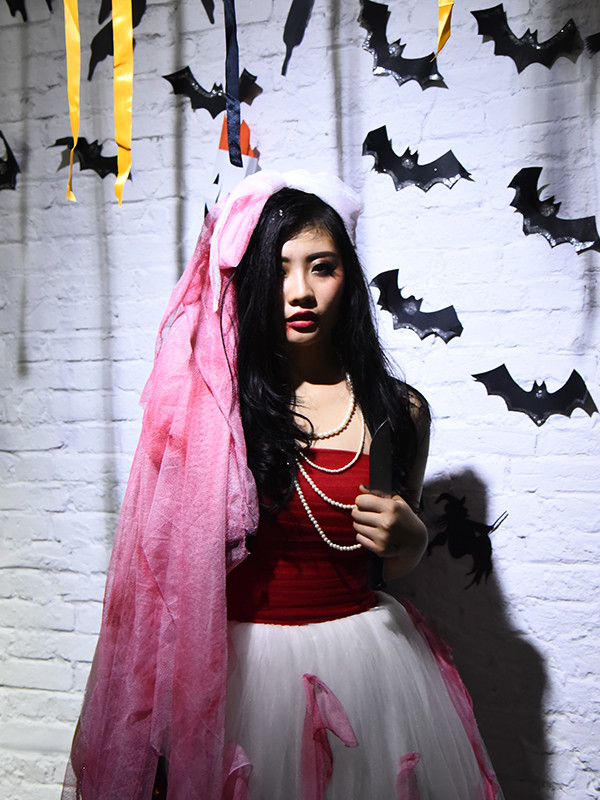 'Ma nữ' khoe nhan sắc mê hồn trong đêm Halloween ảnh 6