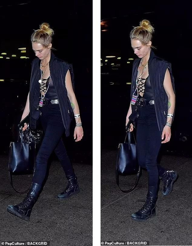 Cara Delevingne cũng góp mặt với phong cách tomboy.