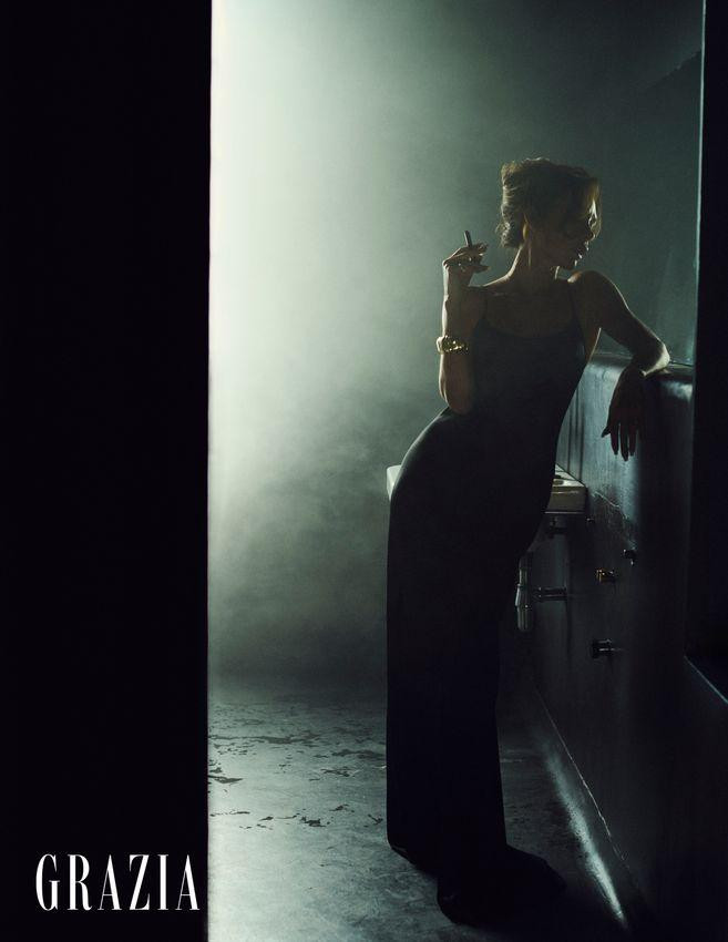 Cả Victoria và chồng đều thích những chiếc váy phô diễn đường cong gợi cảm của phụ nữ. Cả Victoria và chồng đều thích những chiếc váy phô diễn đường cong gợi cảm của phụ nữ.