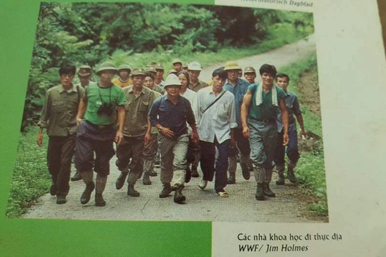 Các nhà khoa học đi thực địa tại Vườn quốc gia Vũ Quang (Ảnh: Ông Tự cung cấp). Các nhà khoa học đi thực địa tại Vườn quốc gia Vũ Quang (Ảnh: Ông Tự cung cấp).