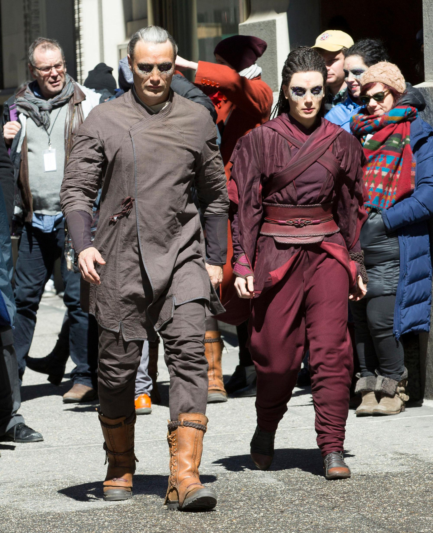 Zara Phythian trên phim trường “Doctor Strange” (2016).