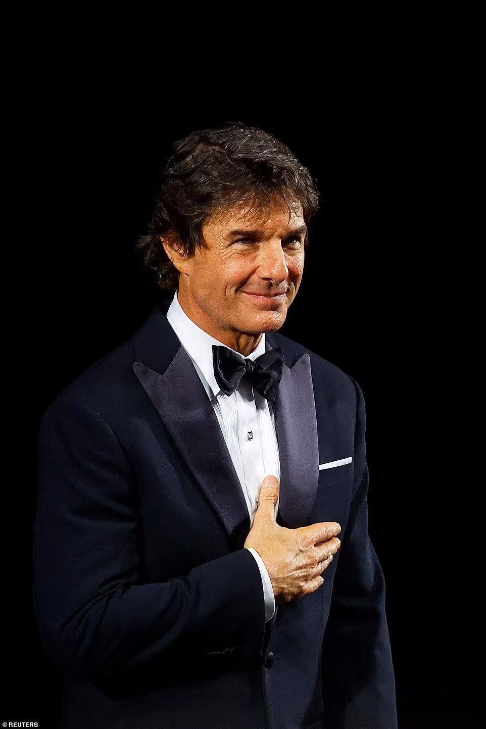 Ngôi sao &quot;Nhiệm vụ bất khả thi&quot; xúc động và tự hào khi vinh dự nhận được giải thưởng uy tín.