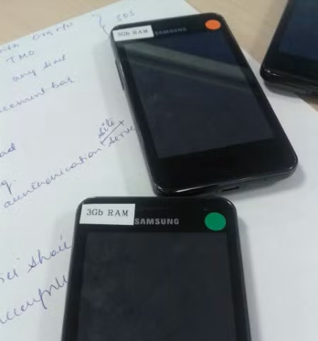 Samsung lộ smartphone RAM 3GB