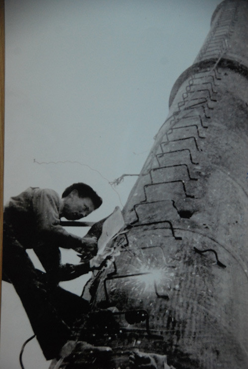 Hàm Rồng nhớ nhớ, quên quên - Kỳ I: Bảng lảng sau nhà bia di tích ảnh 8