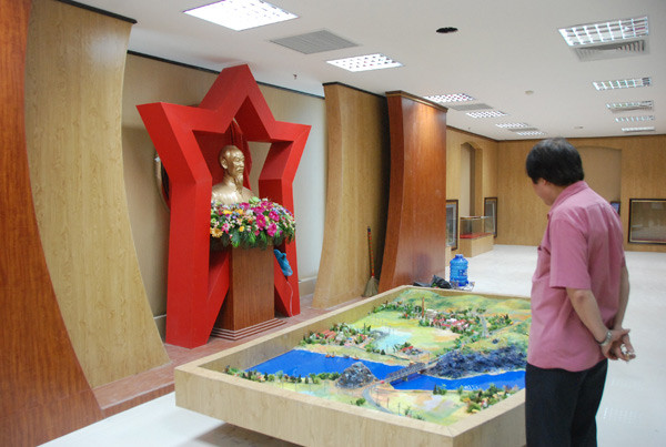 Hàm Rồng nhớ nhớ, quên quên - Kỳ I: Bảng lảng sau nhà bia di tích ảnh 2