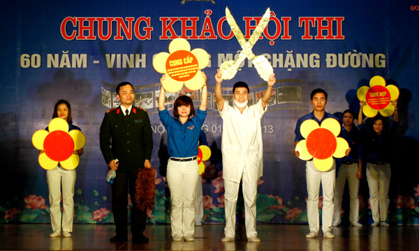 Trong mỗi phần thi, các đội vừa chuyển tải truyền thống vừa làm nổi bật được nét đặc trưng của đơn vị mình