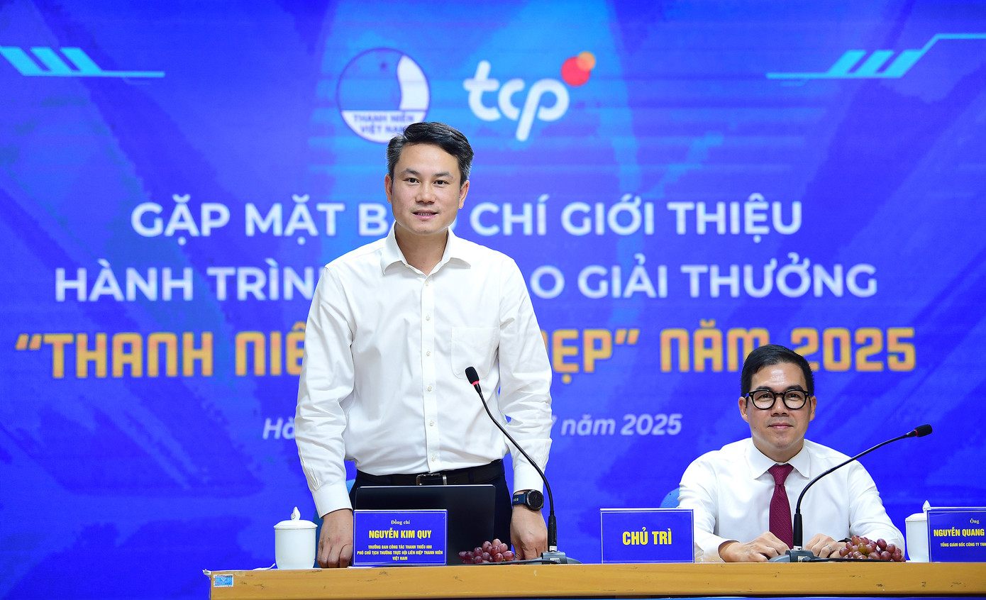 Anh Nguyễn Kim Quy - Ủy viên Ban Thường vụ T.Ư Đoàn, Phó chủ tịch thường trực T.Ư Hội LHTN Việt Nam và ông Nguyễn Quang Hiền Huy - Tổng Giám đốc Công ty TCP Việt Nam trao đổi với báo chí. Ảnh: Xuân Tùng Anh Nguyễn Kim Quy - Ủy viên Ban Thường vụ T.Ư Đoàn, Phó chủ tịch thường trực T.Ư Hội LHTN Việt Nam và ông Nguyễn Quang Hiền Huy - Tổng Giám đốc Công ty TCP Việt Nam trao đổi với báo chí. Ảnh: Xuân Tùng