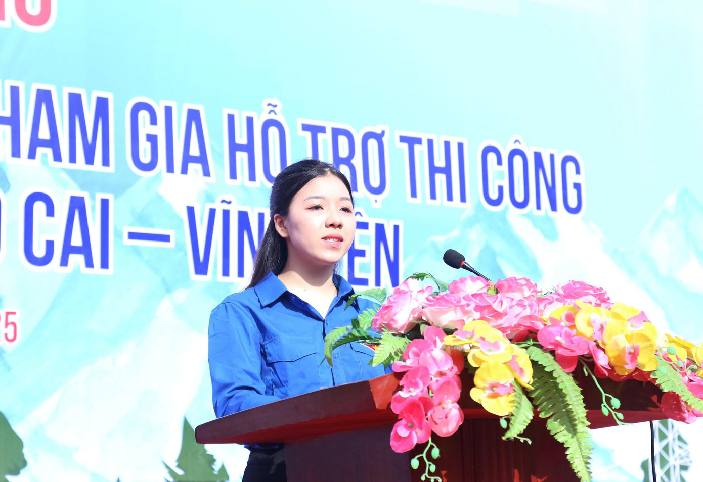 Đại diện đoàn viên thanh niên phát biểu hưởng ứng tại chương trình. Ảnh: Xuân Tùng