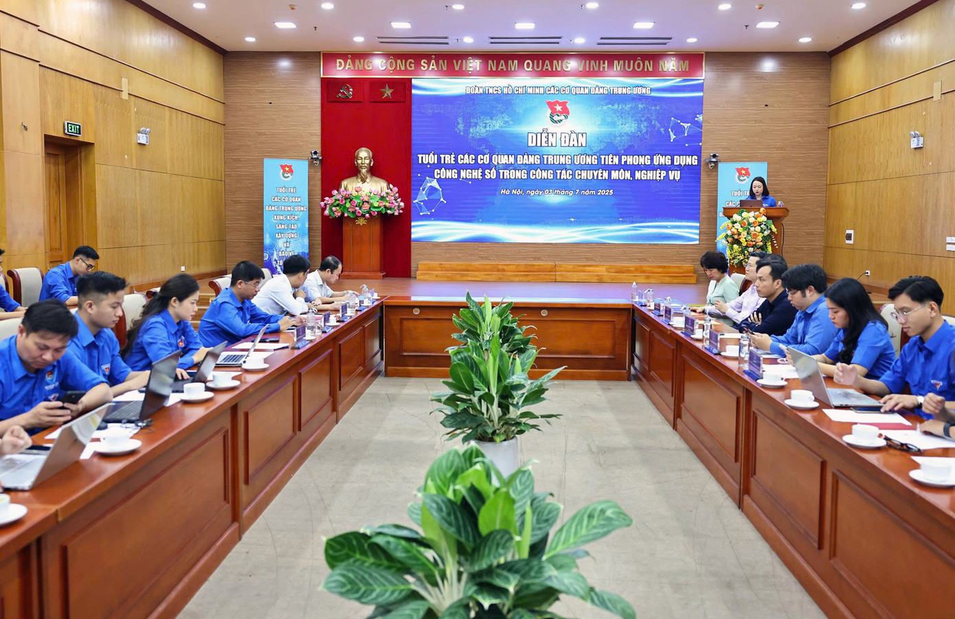 Diễn đàn “Tuổi trẻ các cơ quan Đảng Trung ương tiên phong ứng dụng công nghệ số trong công tác chuyên môn, nghiệp vụ”. Ảnh: Đức Minh