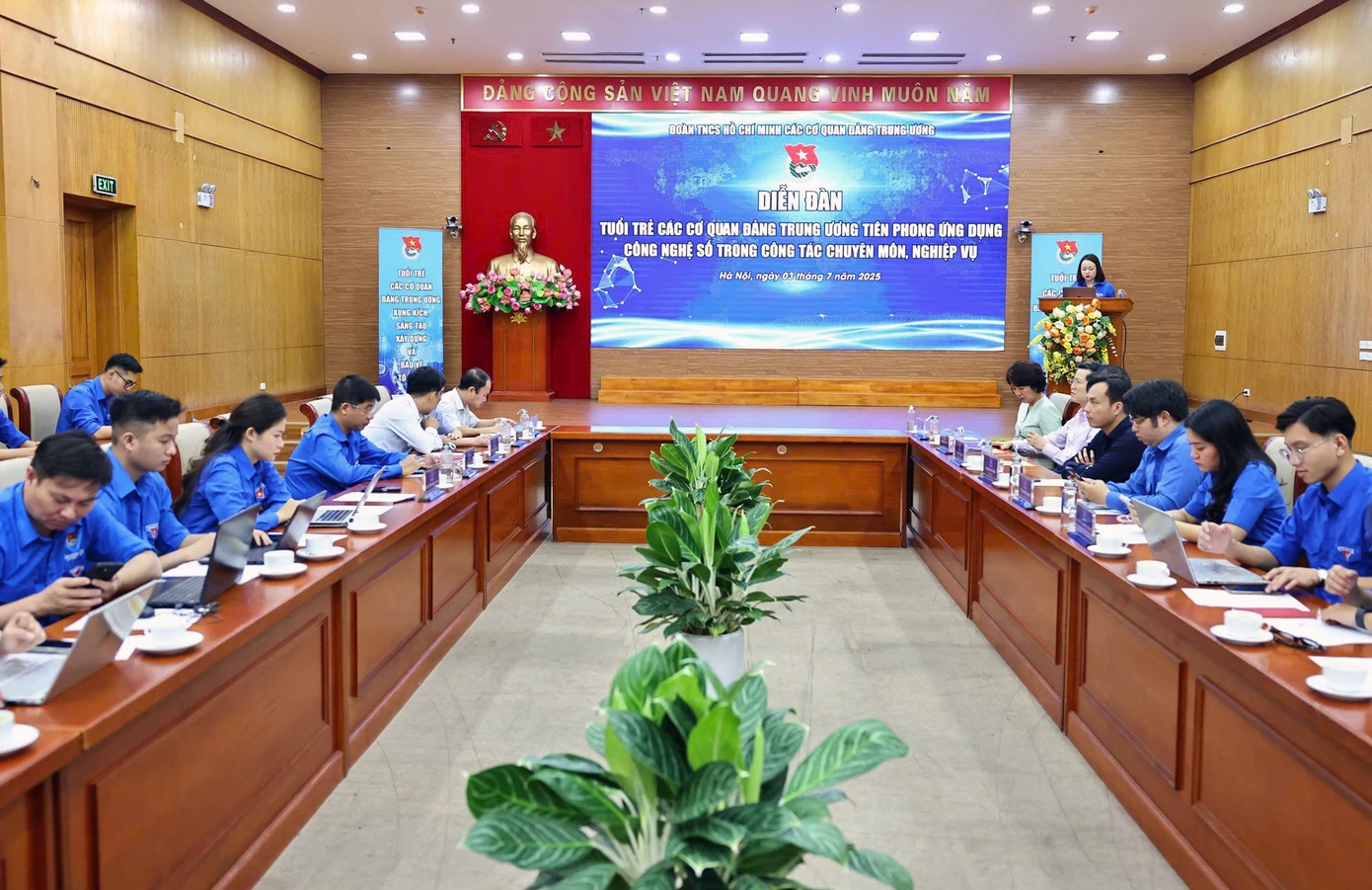 Diễn đàn “Tuổi trẻ các cơ quan Đảng Trung ương tiên phong ứng dụng công nghệ số trong công tác chuyên môn, nghiệp vụ”. Ảnh: Đức Minh