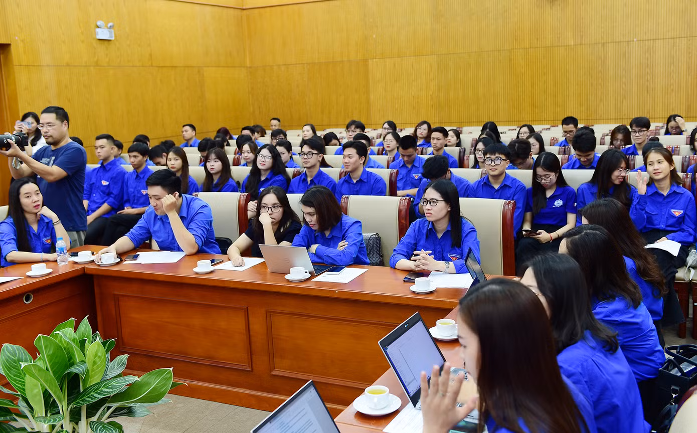 Đoàn viên, thanh niên tham dự diễn đàn. Ảnh: Đức Minh - Xuân Tùng