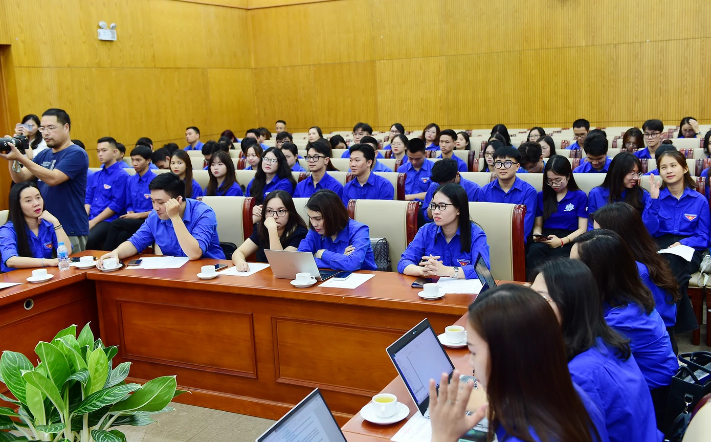 Đoàn viên, thanh niên tham dự diễn đàn. Ảnh: Đức Minh - Xuân Tùng