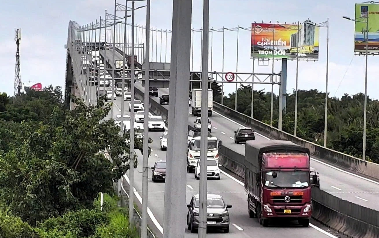 Một góc cầu Long Thành trên cao tốc TPHCM - Long Thành - Dầu Giây. Ảnh: A.X