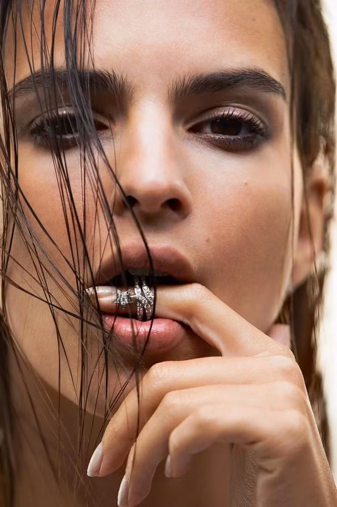 Nàng mẫu da nâu Emily Ratajkowski gợi cảm ở mọi góc nhìn ảnh 17