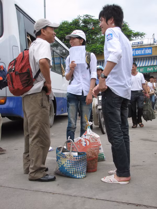  Chú Thanh, quê thái Bình mang chuối, trứng lên biếu người quen, có con thi Học viện tài chính