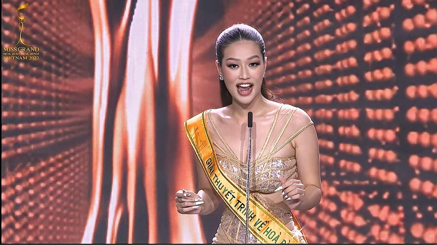 Đoàn Thiên Ân đăng quang Hoa hậu Hòa bình Việt Nam 2022 ảnh 31