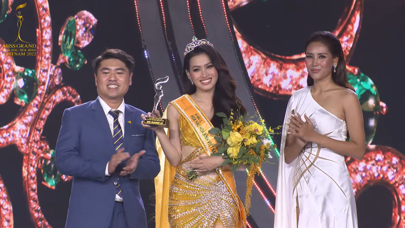 Danh hiệu Á hậu 3 Trần Nguyên Minh Thư.