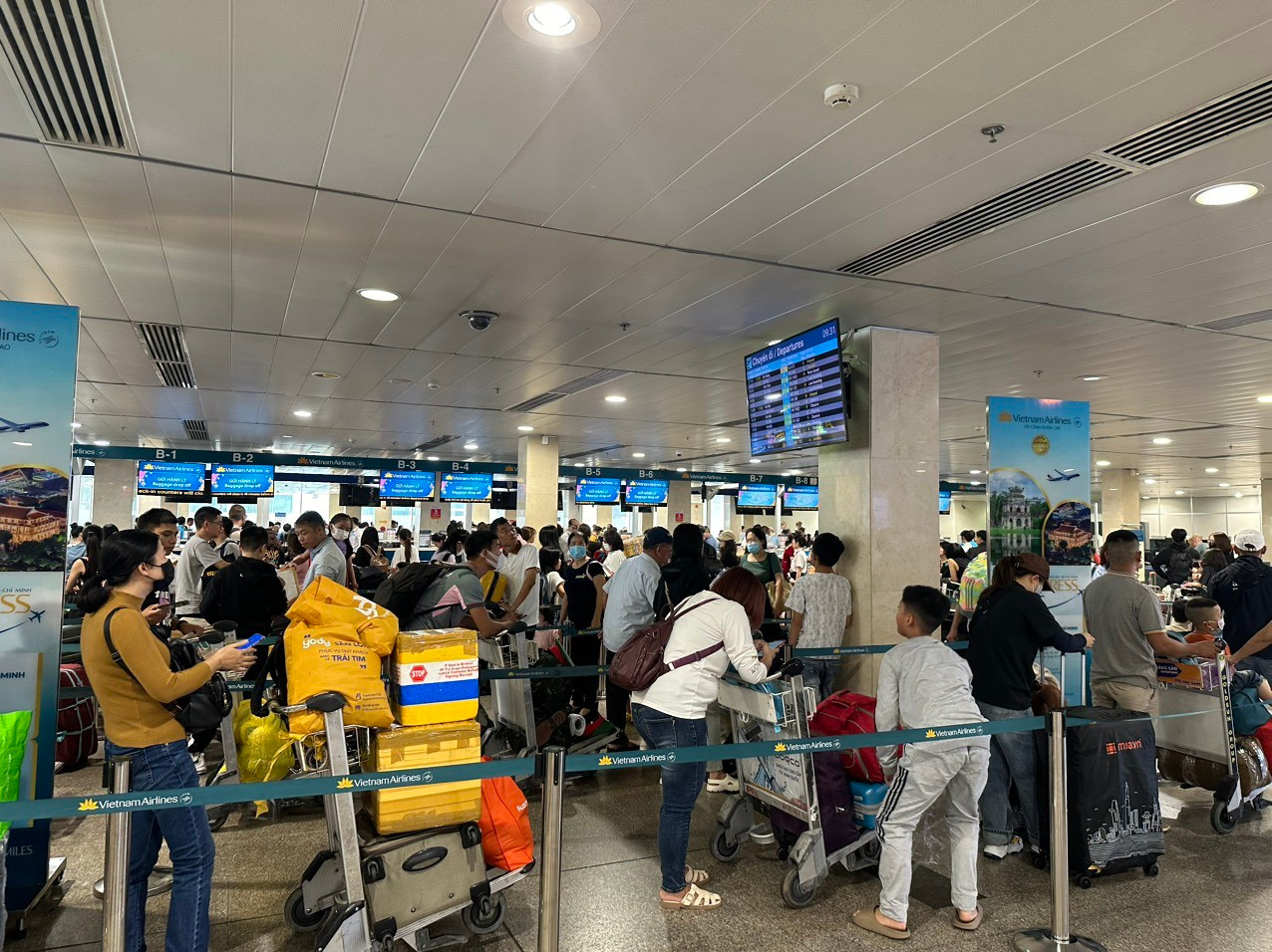 Hết vé bay các các chặng từ TPHCM đến Vinh, Thanh Hóa cho đến ngày 9/2. Hết vé bay các các chặng từ TPHCM đến Vinh, Thanh Hóa cho đến ngày 9/2.