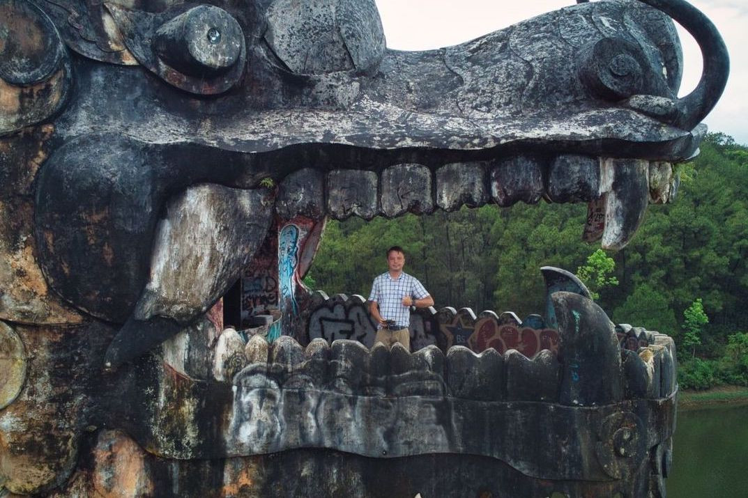 Du khách liên tục tới hồ Thủy Tiên trong dịp cận Tết Âm lịch để check-in trước khi công trình bị dỡ bỏ. Du khách liên tục tới hồ Thủy Tiên trong dịp cận Tết Âm lịch để check-in trước khi công trình bị dỡ bỏ.