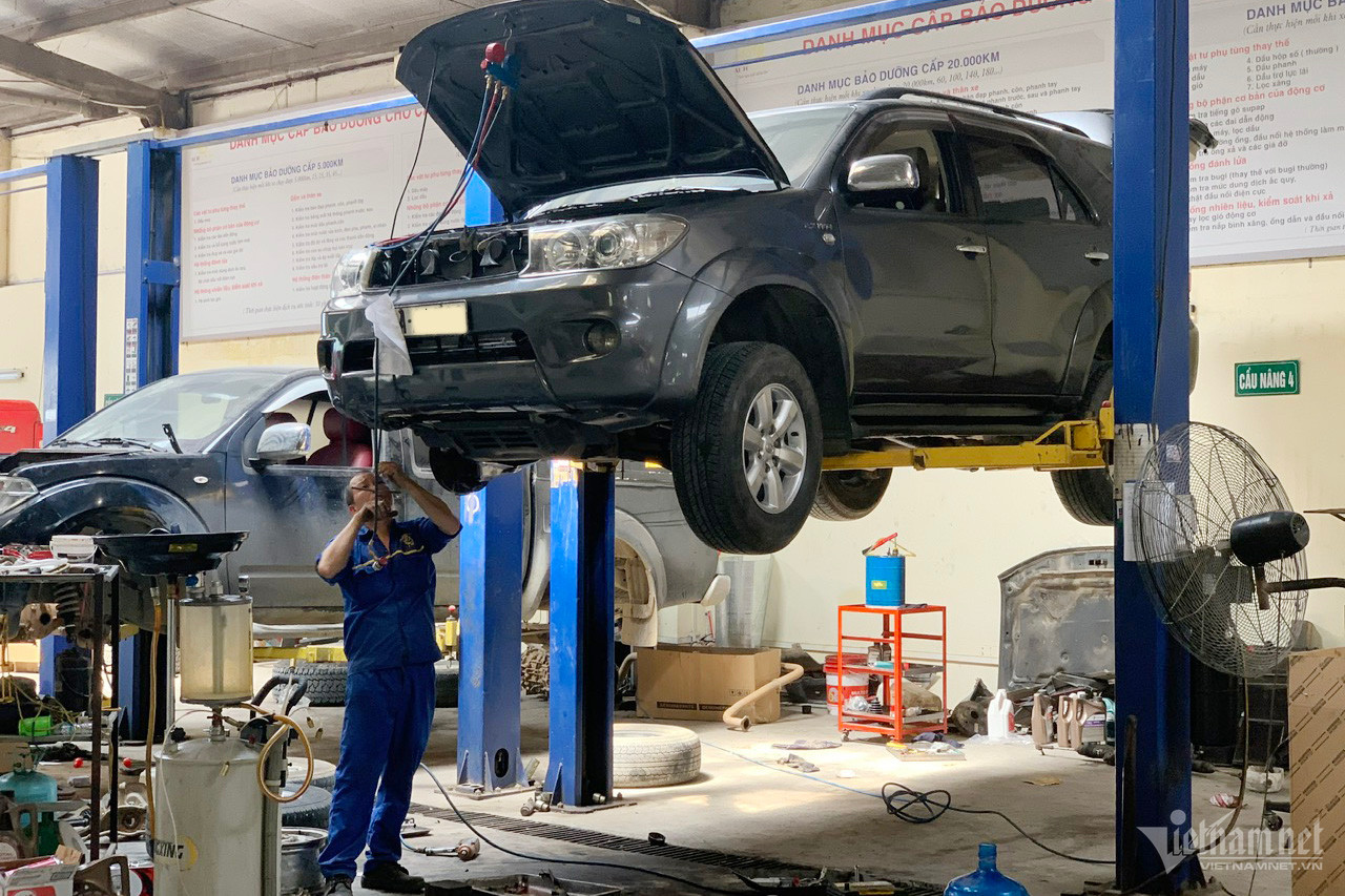 Nhiều cơ sở gặp phải tình trạng thiếu hụt lao động trong những ngày cận Tết. (Ảnh: Hoàng Hiệp) Nhiều cơ sở gặp phải tình trạng thiếu hụt lao động trong những ngày cận Tết. (Ảnh: Hoàng Hiệp)