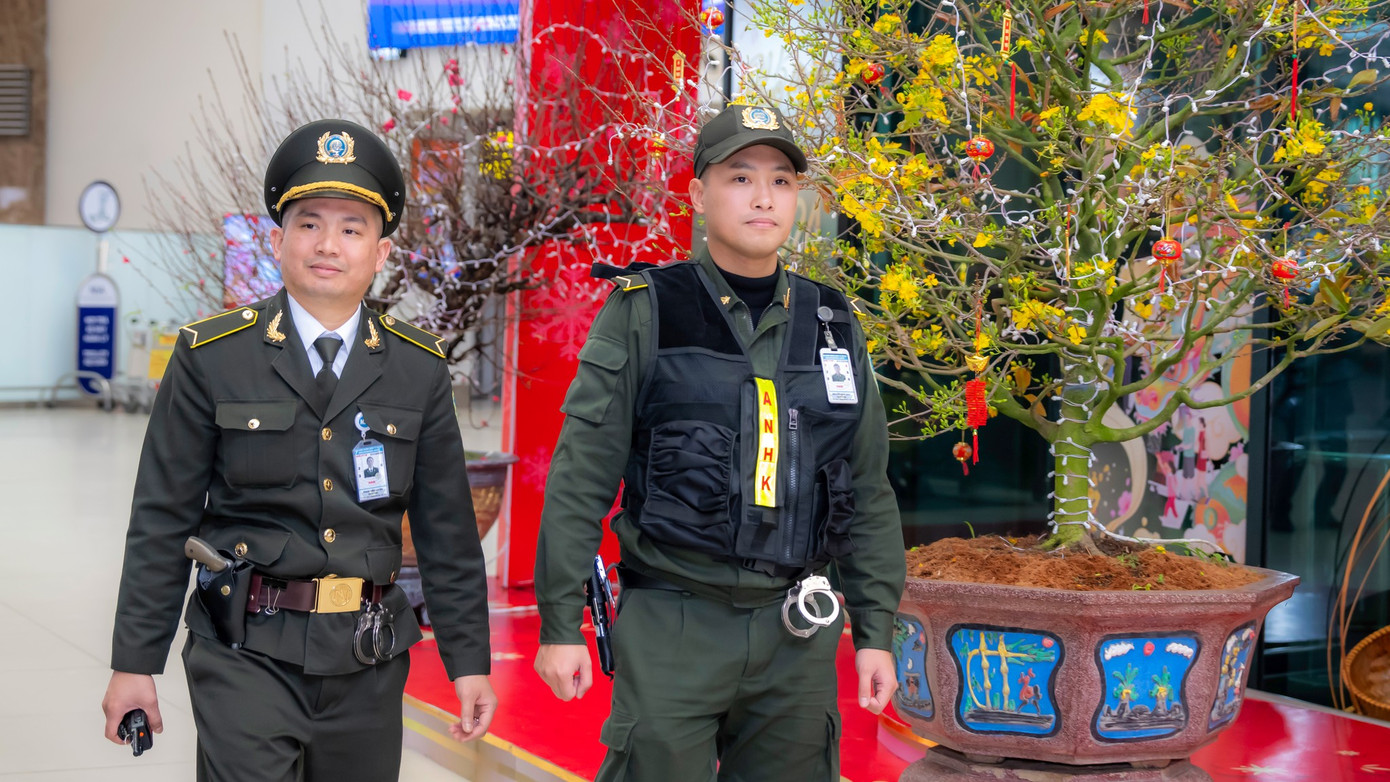 Những nhân viên an ninh cơ động thường xuyên tuần tra giám sát trong thời gian áp dụng biện pháp tăng cường an ninh cấp độ 1. Ảnh: NIA.