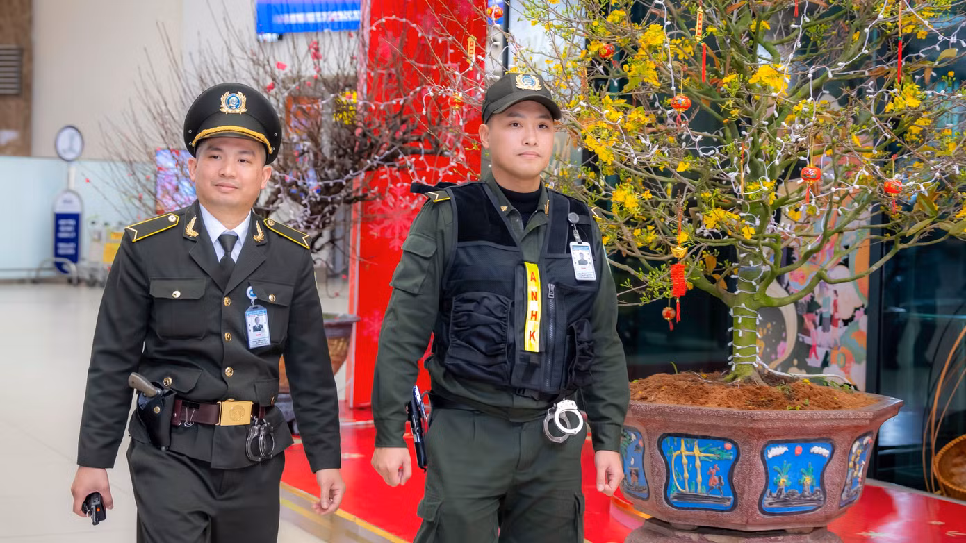 Những nhân viên an ninh cơ động thường xuyên tuần tra giám sát trong thời gian áp dụng biện pháp tăng cường an ninh cấp độ 1. Ảnh: NIA.
