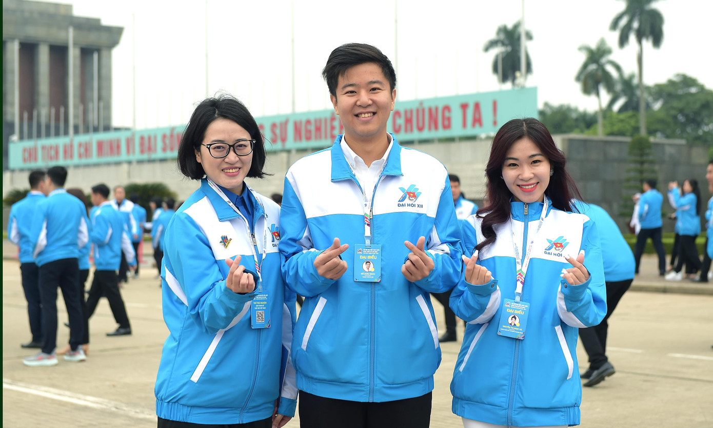 Chị Hằng tích cực kết nối các bạn trẻ đang hoạt động trong nhiều lĩnh vực, nhất là lĩnh vực nghiên cứu khoa học. Ảnh: Hoàng Mạnh Thắng Chị Hằng tích cực kết nối các bạn trẻ đang hoạt động trong nhiều lĩnh vực, nhất là lĩnh vực nghiên cứu khoa học. Ảnh: Hoàng Mạnh Thắng