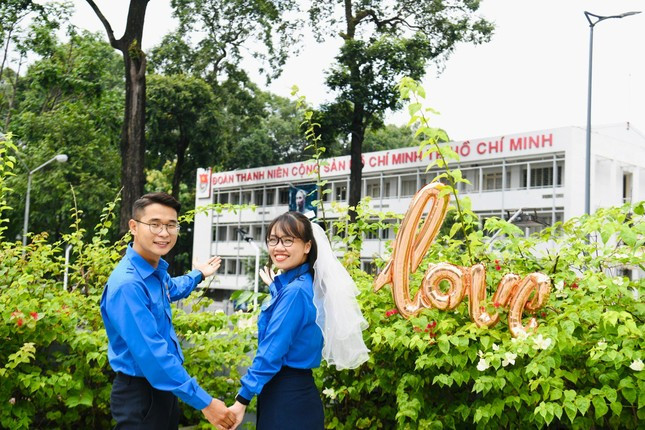 Cặp đôi Đức Quy - Ái Thy Cặp đôi Đức Quy - Ái Thy