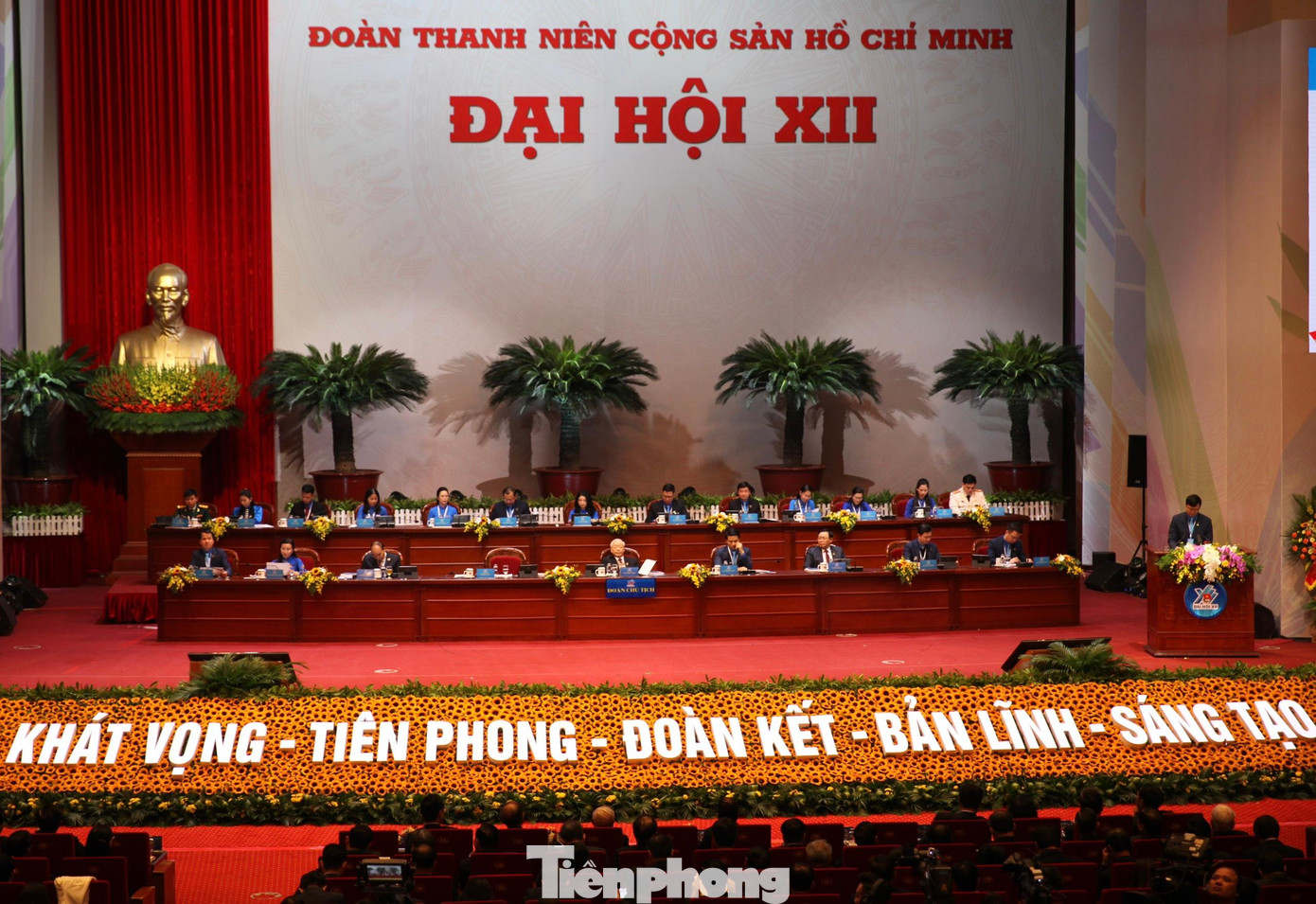 Đại hội đại biểu toàn quốc Đoàn TNCS Hồ Chí Minh lần thứ XII, nhiệm kỳ 2022 - 2027, với khẩu hiệu hành động: "Khát vọng - Tiên phong - Đoàn kết - Bản lĩnh - Sáng tạo".