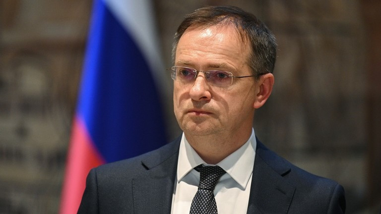 Trợ lý tổng thống Nga Vladimir Medinsky. (Ảnh: Sputnik)