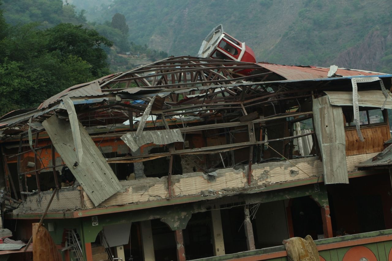 Hậu quả cuộc tấn công của Ấn Độ vào Muzaffarabad, thuộc vùng Kashmir do Pakistan quản lý. (Ảnh: Anadolu)