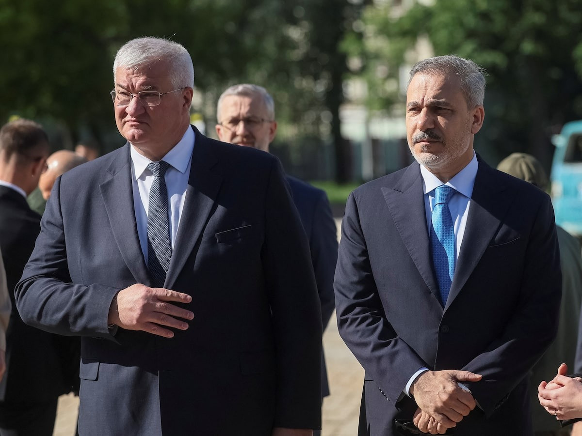 Ngoại trưởng Ukraine Andrii Sybiha và Ngoại trưởng Thổ Nhĩ Kỳ Hakan Fidan. (Ảnh: Reuters) Ngoại trưởng Ukraine Andrii Sybiha và Ngoại trưởng Thổ Nhĩ Kỳ Hakan Fidan. (Ảnh: Reuters)